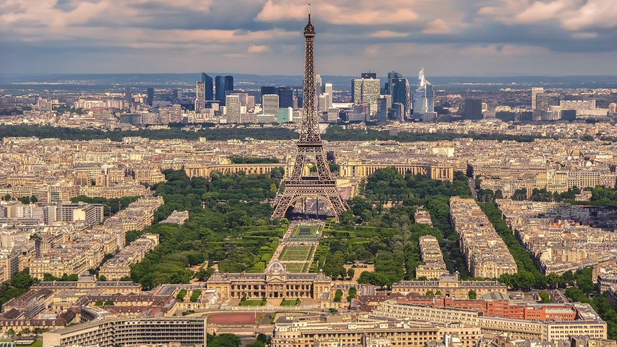 باريس من أفضل عشر وجهات سياحية لسنة 2023