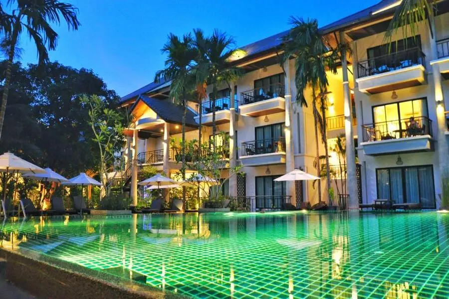 منتجع Navatara Phuket Resort